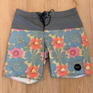RVCA Vintage Stretch Board Shorts with Gray Waistband